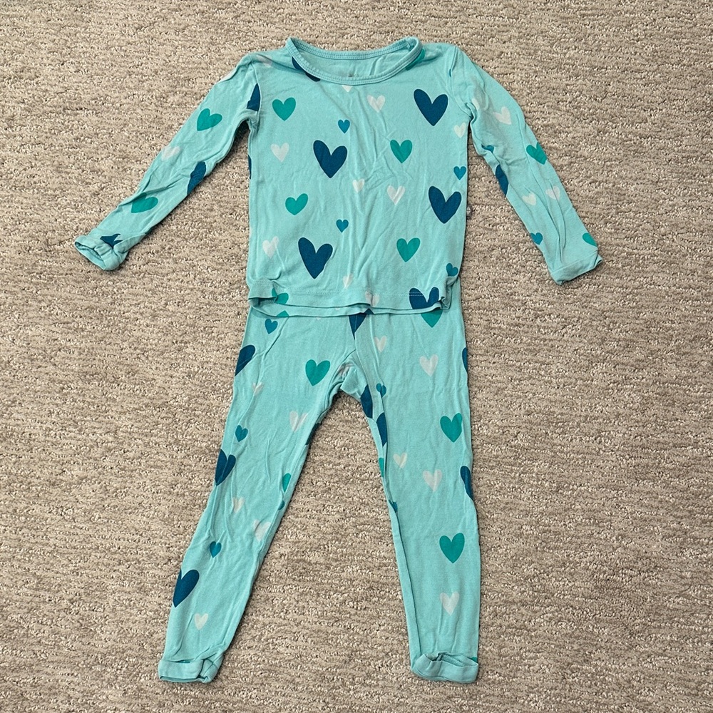 Kyte BABY Heart Print Pajama Set - Aqua and Navy